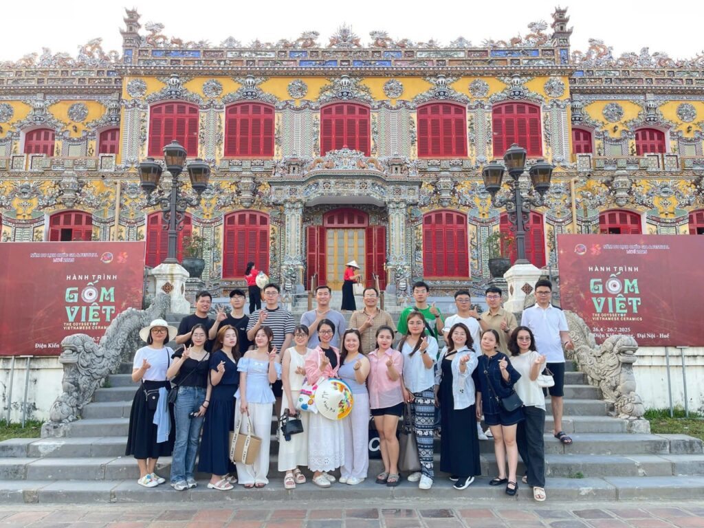 Cac mo hinh thiet ke tour doanh nghiep doc la