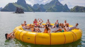 tour cho khoi ngan hang bao hiem 1